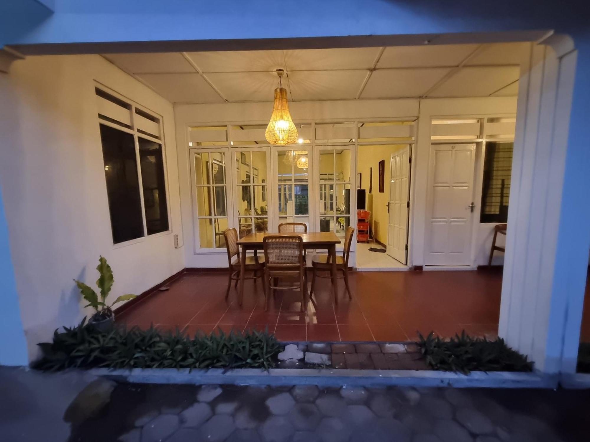 Banana Homestay Prawirodirjan Yogyakarta Extérieur photo